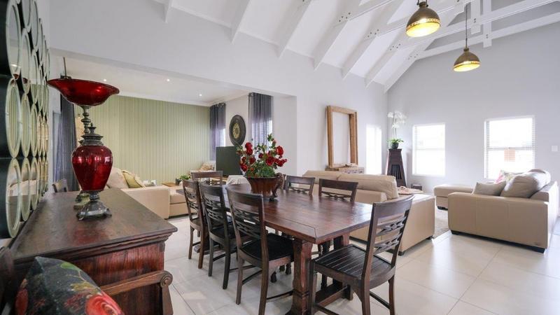 4 Bedroom Property for Sale in Blue Mountain Village Western Cape
